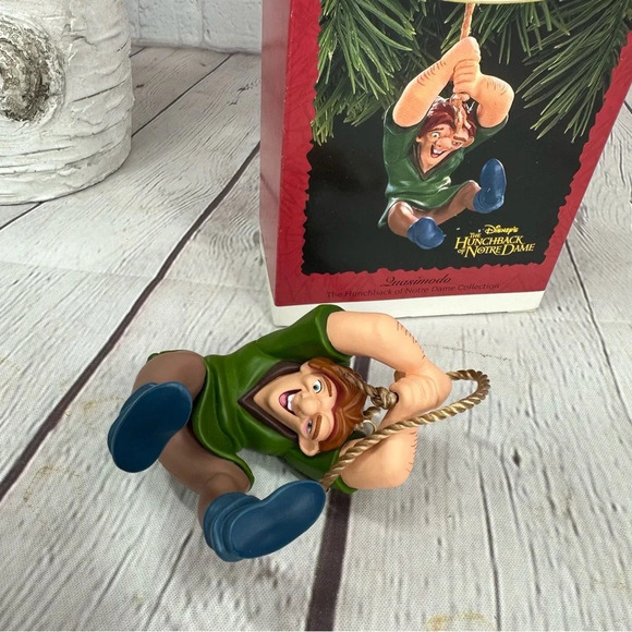 Vintage disney hallmark Keepsake Ornament 90s quasimodo hunchback of notre dame - Picture 4 of 6